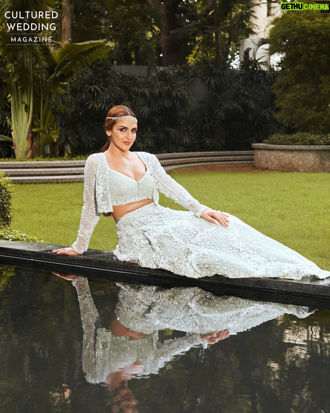 Esha Deol Instagram - Desi Tinker Bell vibes 🧚 Magazine: @culturedwedding Managing Editor: @yadav_manjeet Business Head: @divyanijain1925 Photographer: @visualaffairs_va Stylist: @juhi.ali Make-up: @ankitamanwanimakeupandhair Hair: @fatima_dsouza Outfit: @shakuntlamxclusif Jewellery: @shailjas_diamondjewellery Location: @radissonblumumbaiairport Cinematographer: @chalchitrakar Artist PR: @hypenq_pr Co-ordinated by: @nadiiaamalik #EshaDeol #CulturedWedding #ElegantEshaCover #MagazineMagic #BridalGlamour #CelebrityWeddingInspo #LoveInFullBloom #ChicWeddingVibes #photooftheday ♥️🧿