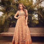 Esha Deol Instagram - Breezy & easy 🍂🍁🍂🍁🍂🍁🍂🍁🍂 🍁🍂 to wherever the wind takes me 🧡 Magazine: @culturedwedding Managing Editor: @yadav_manjeet Business Head: @divyanijain1925 Photographer: @visualaffairs_va Stylist: @juhi.ali Make-up: @ankitamanwanimakeupandhair Hair: @fatima_dsouza Outfit: @rockystarofficial Jewellery: @rubans.in Location: @radissonblumumbaiairport Cinematographer: @chalchitrakar Artist PR: @hypenq_pr Co-ordinated by: @nadiiaamalik #eshadeol #CulturedWedding #ElegantEshaCover #MagazineMagic #BridalGlamour #CelebrityWeddingInspo #LoveInFullBloom #ChicWeddingVibes #photooftheday ♥️🧿