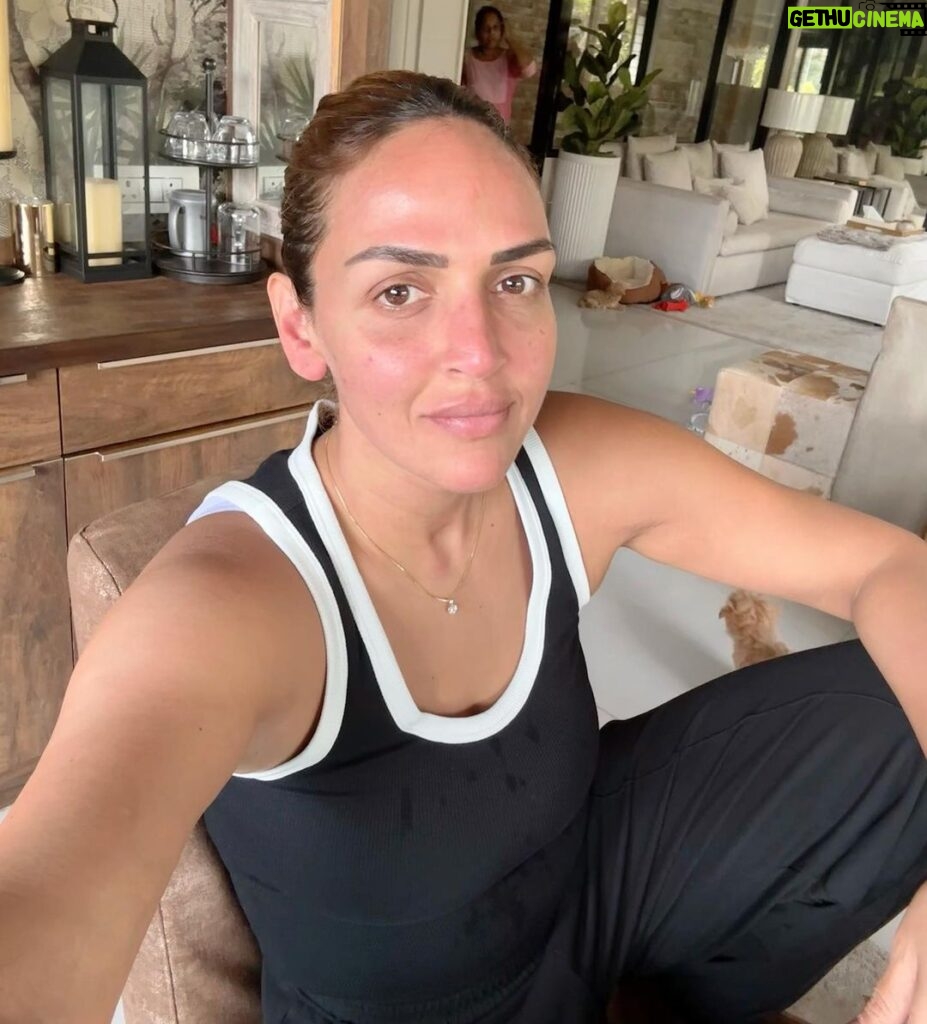 Esha Deol Instagram - This look is called the post workout satisfaction 🫶🏼 #eshasfavhomespot #eshadeol #homesweethome #wednesdaywisdom #workout #stayfit #keepglowing #gratitude 🧿♥