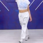 Esha Deol Instagram - Dance rehearsals coz it’s showtime 🤟🏻 Guess?? which of my songs I’m dancing to through the hook steps ? 😜Hint -💥🫶🏼💘🌶️🕙🍾💥 And… @iambobbydeol 💪🏼♥️ ur de best ! 🥃 @palsandpeersentertainment @betentertenment #danceforlife #stage #performer #dance #jamalkudu #dhoommachale #weekend #nostalgia #songsof2000 #friday #eshadeol #gratitude ♥️🧿