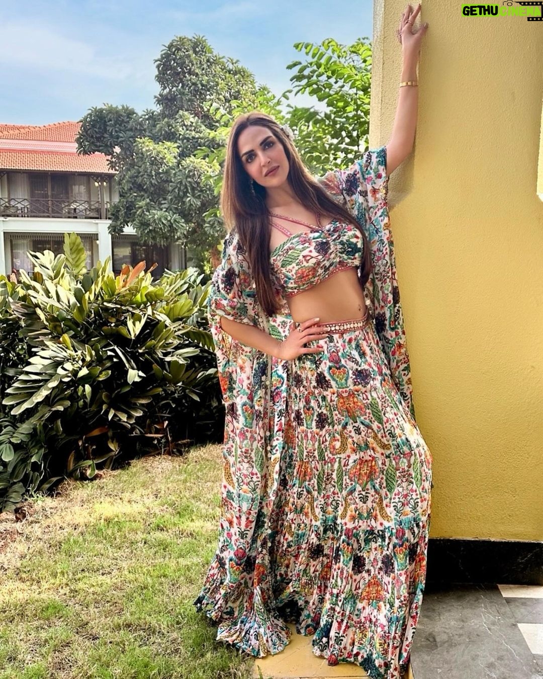 Esha Deol Instagram - 💛💙💜🩵💛 Styled by: @kareenparwani Outfit: @shivaliahmedabad @sonyashaikh Earrings: @rubans.in @oakpinionpr HMU @surve.jaya @shankarjadhav813 #bohostyle #sunshine #sunday #weekendvibes #gratitude ♥️🧿