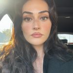 Esra Bilgiç Instagram -