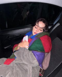 Esra Bilgiç Instagram -
