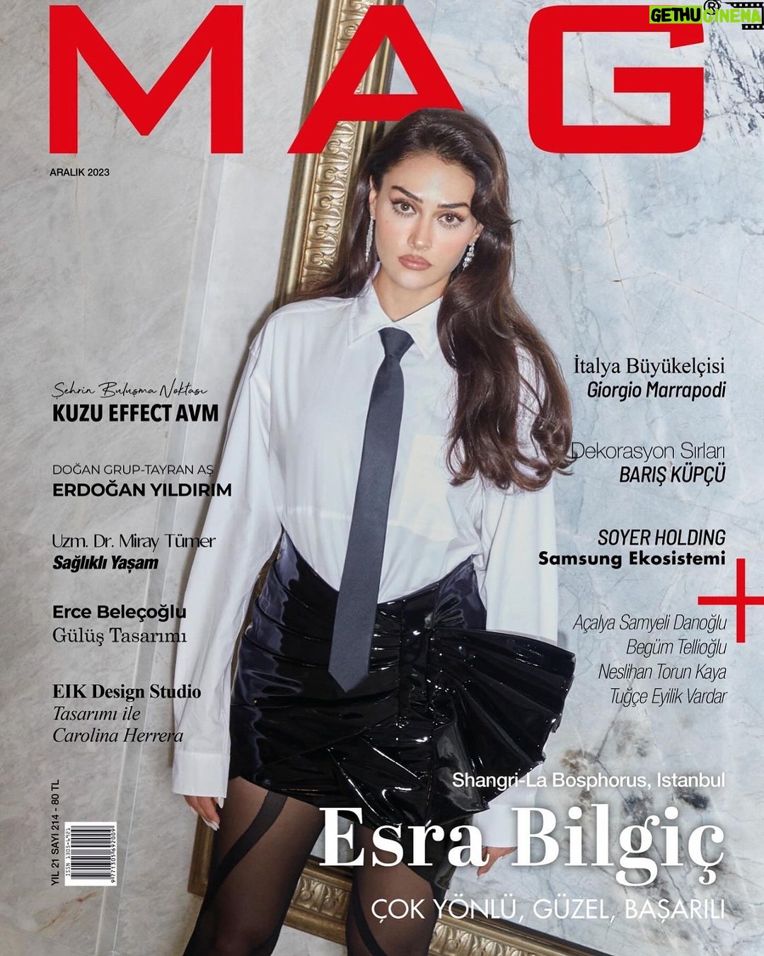 Esra Bilgiç Instagram - @magdergi ♥️ #Aralık Koordinasyon: Meltem Ercan @meltemercan__ Röportaj: Gözde Yılmaz @gozdelicious Fotoğraf: Emrey Özcan @emreyozcan Moda Direktörü: OSCARMORRIS @oscarmorriss Moda Editörü: Ali Arisso @aliarisso Saç: Harun Ateş @harunates001 @arkhehairdesign Makyaj: Gamze Tekin Alp @gamzeteq Video: Umut Sakallıoğlu @umutsakallioğlu Fotoğraf Asistanı: Murat Erdoğan @muraterdoganph Moda Ekibi: Gönül Soyçeri @gsyceri & İrem Nur Çıra @iremnurciraa Saç Asistanı: Adem Şekal @ademsekel Makyaj Asistanı: Begüm Tank @blackbeggy Video Asistanı: Toprak Kılıç @torpakkilic Mekân:Shangri-la Bosphorus, İstanbul @shangrilaistanbul Menajer: ID İletişim @idiletisim