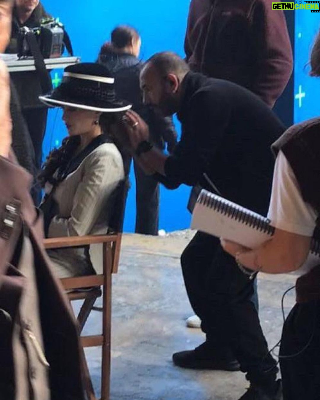Esra Bilgiç Instagram - “ATATÜRK 1881-1919” ATATÜRK 1. filmin tamamı şimdi sinemalarda! (ATATÜRK - 2. film: 5 Ocak 2024’te Türkiye’de tüm sinemalarda ve 30 ülkede gösterime girecek.) @lanistarmedia #MehmetAdaÖztekin