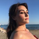 Esra Bilgiç Instagram - @elle_italia ♥️ Lido di Venezia