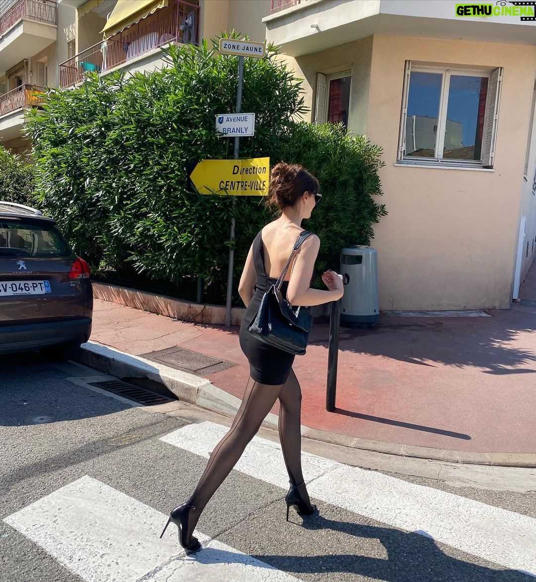 Esra Bilgiç Instagram - #cannesfilmfestival Cannes - Plage De La Croisette