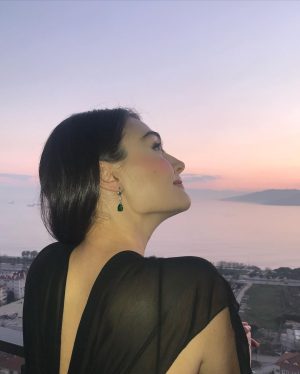 Esra Bilgiç Instagram - 