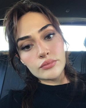 Esra Bilgiç Instagram - 🍅