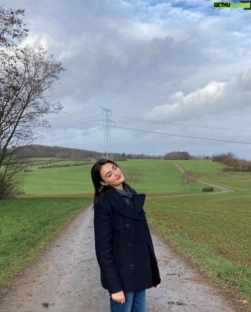 Esra Bilgiç Instagram - 🎪🔭🌌 Strasbourg, France