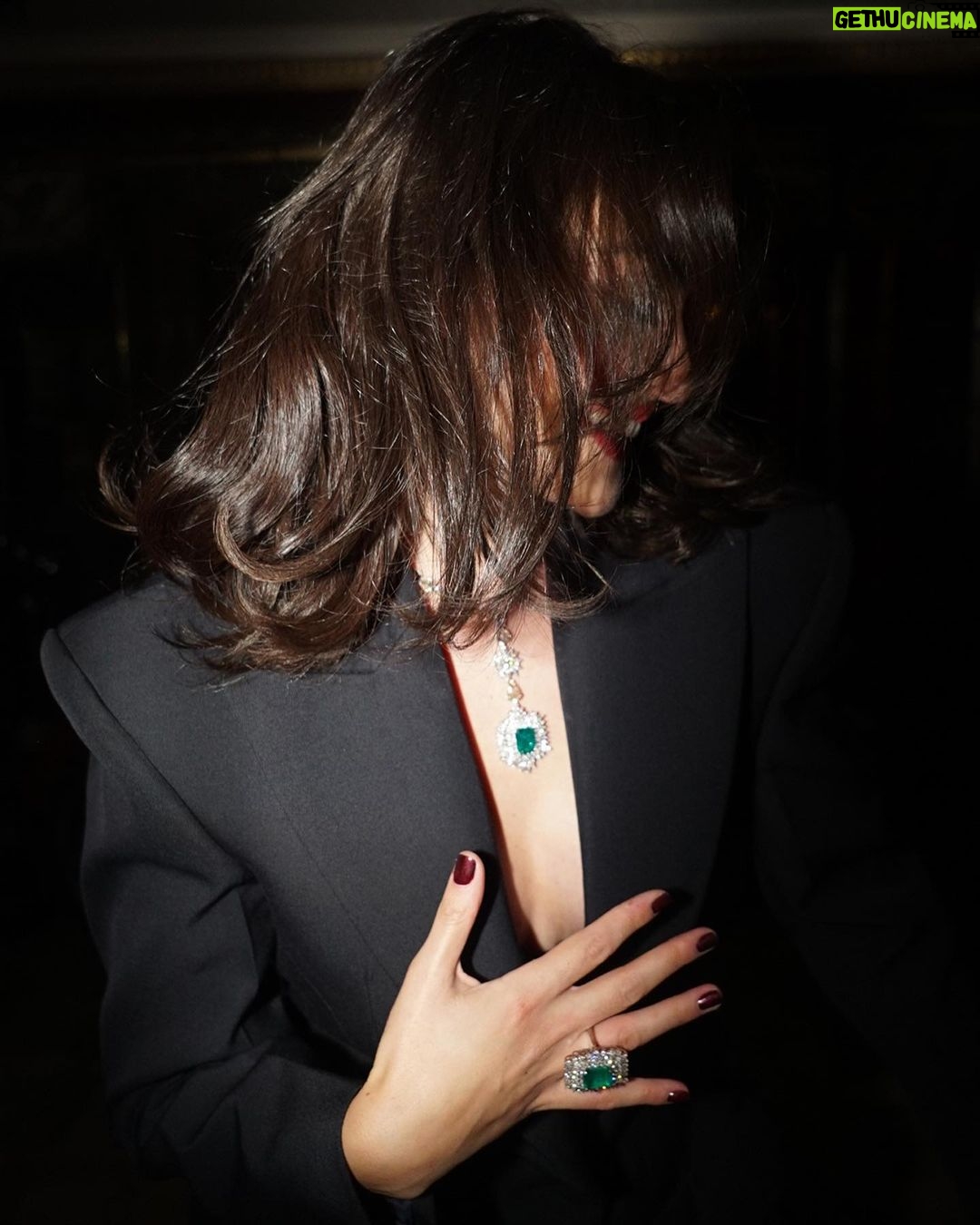 Esra Bilgiç Instagram - @karunjewellery @salihbalta