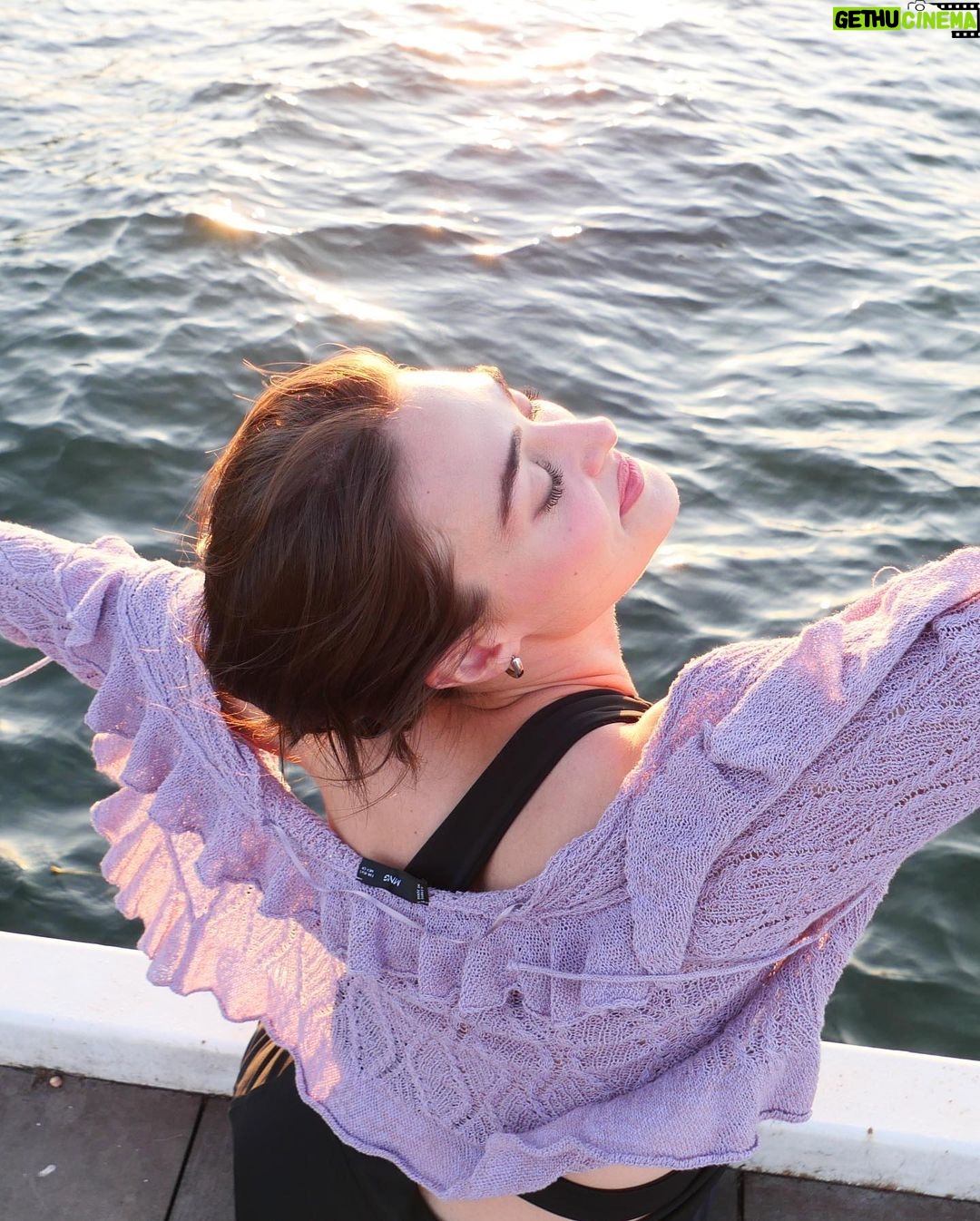 Esra Bilgiç Instagram - Yakın tarihli anılar. 🪆🧧🎐