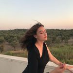 Esra Bilgiç Instagram - 🌓