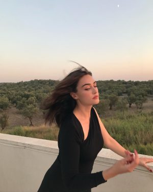 Esra Bilgiç Instagram - 🌓