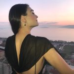 Esra Bilgiç Instagram -