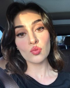 Esra Bilgiç Instagram - 🍓