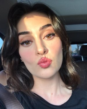 Esra Bilgiç Instagram - 🍓
