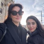 Esra Bilgiç Instagram -