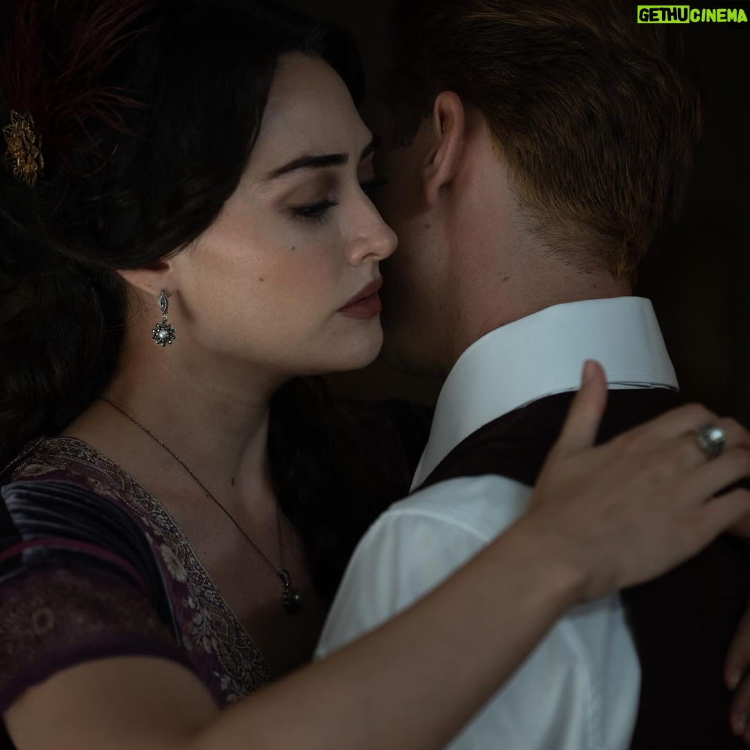 Esra Bilgiç Instagram - “ATATÜRK II 1881-1919” sinemalarda! #MehmetAdaÖztekin @ataturkthemovie @lanistarmedia @o3medya