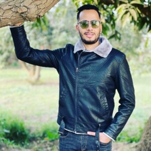 Essam Elsakka Instagram - #beautiful #love #instagood #photooftheday #photography #like #fashion #follow #instagram #picoftheday #smile #beauty #me #happy #instadaily #nature #art #cute #style #followme #bhfyp #likeforlikes #myself #photo #instalike #model #likes #girl #followforfollowback #bhfyp