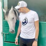 Essam Elsakka Instagram - انت كويس 😂😅😂 #horses #horse #horsesofinstagram #equestrian #horseriding #equine #equestrianlife #dressage #pony #horselove #horselover #showjumping #pferd #instahorse #caballos #love #horselife #pferde #horsebackriding #photography #cheval #riding #nature #caballo #equestrianstyle #instagram #horseofinstagram #horsephotography #ponies #bhfyp
