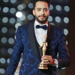 Essam Elsakka Instagram - الحمد لله .. جائزة افضل ممثل دور ثاني بالتصويت الجماهيري ….#مهرجان_القاهرة_للدراما #cairodramafestival