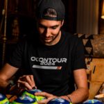 Esteban Ocon Instagram - Minis minis minis! ✍🏼 thank you for all your orders and support, there’s still a few left in stock just in time for the holidays! 🤩 Merci beaucoup pour toutes vos commandes de mini-casques, il en reste encore une quantité limitée juste avant Noël! 🙏🏼