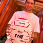 Esteban Ocon Instagram - Special helmet for a special place. ❤️🤍 おもてなしに感謝します、私の特別なヘルメットを気に入っていただければ幸いです
