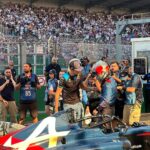 Esteban Ocon Instagram - Expérience IRRÉELLE !!! 🤯 Une des ambiances les plus incroyables de toute de ma vie !! Le public français est vraiment le meilleur 🇫🇷 Félicitations à tous les pilotes pour votre parcours pour en arriver là, vous êtes toutes et tous des légendes!! Fier aussi d’avoir assisté à la super victoire de mon poto @depielof1 et la team @alpinecars ! Et bien sûr un grand bravo à @xsqueezie et à toute l'équipe du @gp_explorer pour cette journée inoubliable. MERCI MERCI MERCI 💙🤍❤️