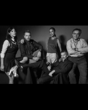 Ethan Hawke Instagram - Ewan McGregor: A+ actor, one of the coolest guys on the planet, and the friend who makes sure you don’t spill coffee all over your suit at a film festival. 
Swipe for more with #EwanMcGregor, @rodgarcia59, @maribelverdu, and #SophieOkonedo for our movie #RaymondAndRay at #TIFF22.