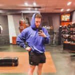 Ethan Payne Instagram - world was robbed of Behzinga vs Nick Crompton 🥊 wearing @gymshark ‘speed’ tee & ‘sport’ shorts #ad ⚡️ London, United Kingdom