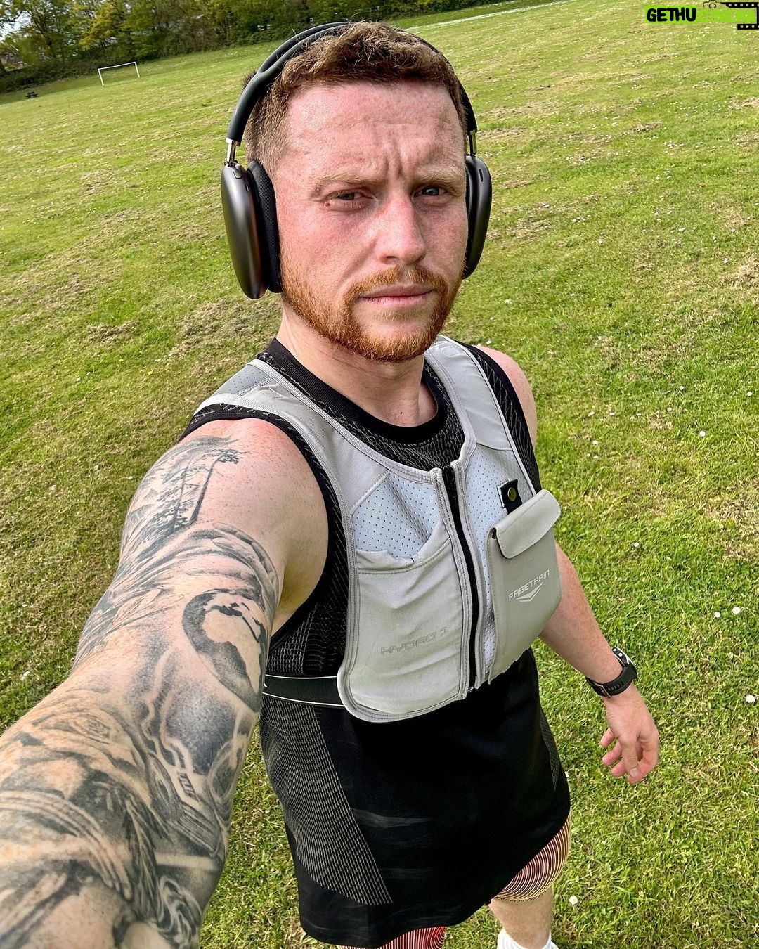Ethan Payne Instagram - dropped 5kg in the last 2 months, big changes coming this year 👀 London, United Kingdom