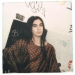 Ethan Torchio Instagram - "Ethan, fai una faccia cazzuta" E questo è il risultato 😂 👏👏 Polaroid → @moher.art