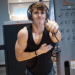 Ethan Wacker Instagram - 🏋🏼‍♂️ arms and shoulders. Was trying out a half PPL half Arnold split (Push/Pull/Legs/Arm+shoulder/back+chest/legs) and it was good for a while, but I might make the switch back to just PPL. What split do y’all run? South Carolina