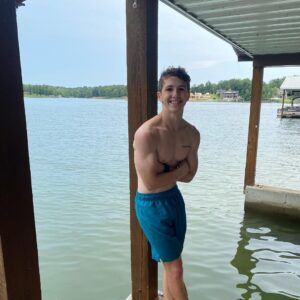 Ethan Wacker Instagram - Lake day w the fam #shotbymom