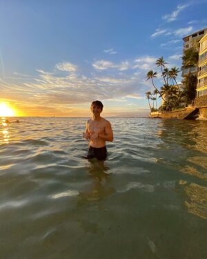 Ethan Wacker Instagram - I love how in Hawaii throwing up shakas every 20 seconds isn’t unusual