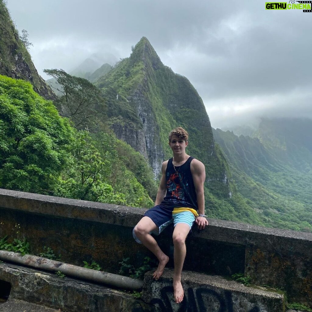 Ethan Wacker Instagram - Adventure! One of the primary ingredients in life Oahu, Hawaii