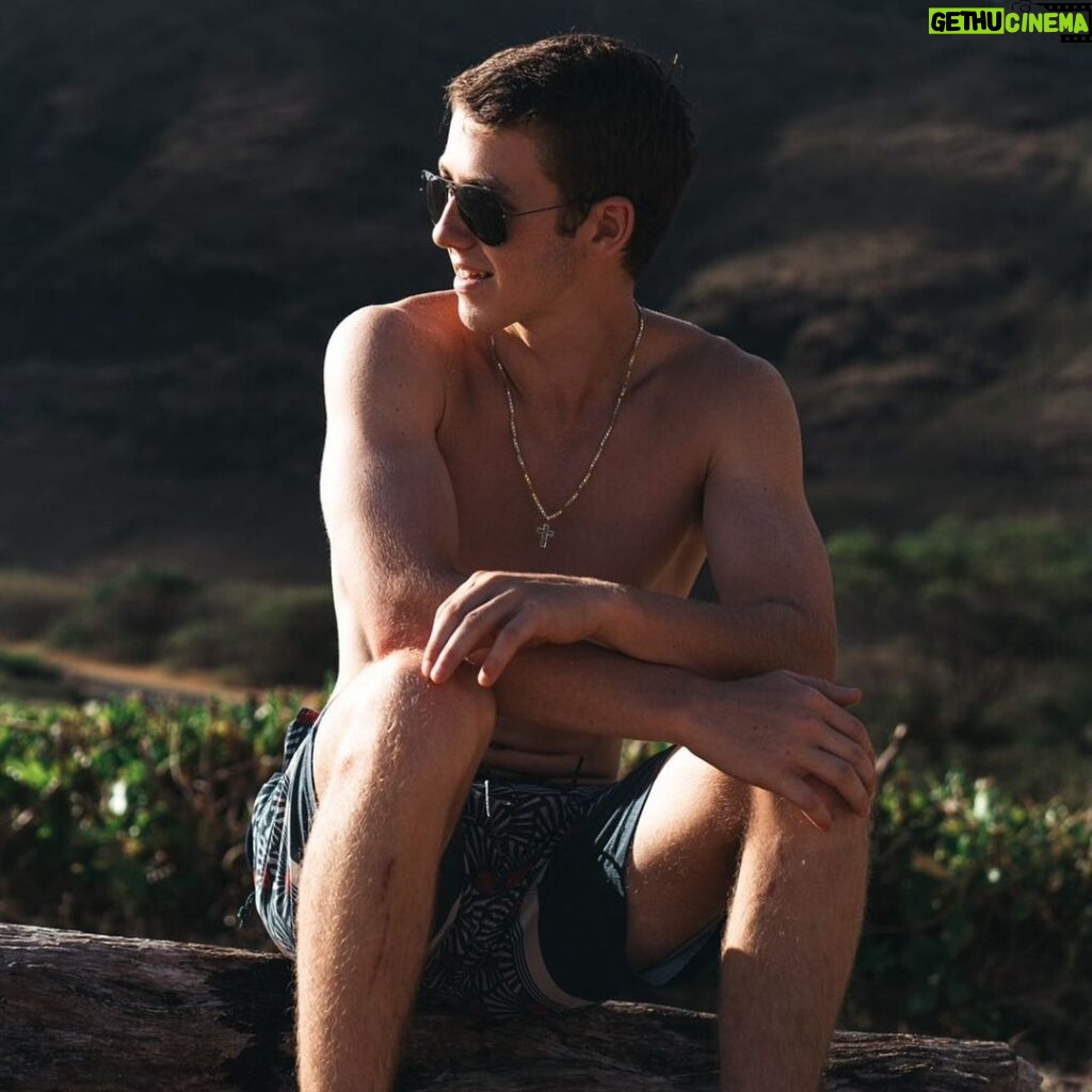 Ethan Wacker Instagram - Aviators make me feel way cooler than I am Oahu, Hawaii