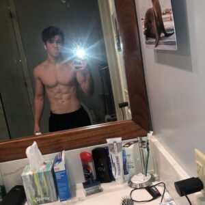 Ethan Wacker Instagram - Fitness is so amazing! Anyone and everyone is capable of transforming themselves into a more confident, healthier person! There’s about a 1.5 year difference between these pictures, so if you are thinking about starting your fitness journey now, do it! Results come slowly but they do come. Do that home workout, stay consistent, and you will see progress. I started working out because of insecurity, and now I feel better than ever. I know a lot of ppl can relate to that, so I urge you to use fitness as a positive outlet like I did! My DMs are open if you have any questions about home workouts n stuff.