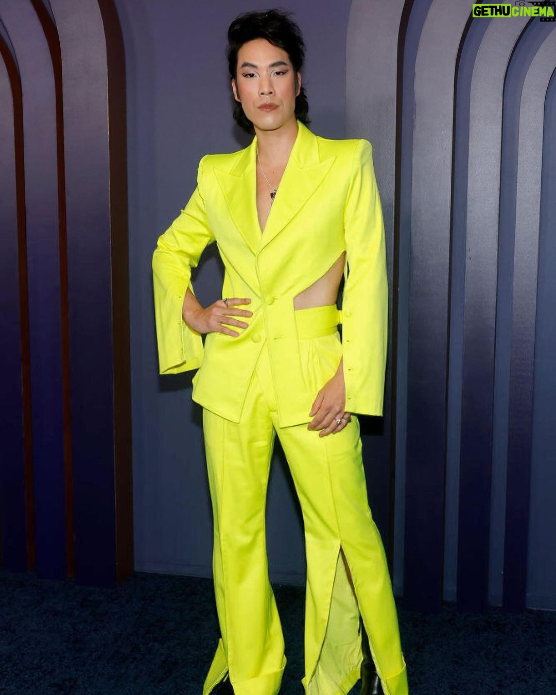 Eugene Lee Yang Instagram - Governors Awards ๐ styling by @colinmanderson makeup by @ariannachayleneblean hair by @daviddanggg photos by @jdrenes suiting by @landerosnewyork necklace by @misterpurl rings by @christinebukkehave shoes by @unitednude x @shaunross