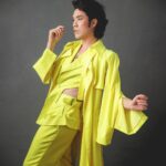 Eugene Lee Yang Instagram - Governors Awards 💛 styling by @colinmanderson makeup by @ariannachayleneblean hair by @daviddanggg photos by @jdrenes suiting by @landerosnewyork necklace by @misterpurl rings by @christinebukkehave shoes by @unitednude x @shaunross