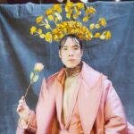 Eugene Lee Yang Instagram - 🌹👑 #goldgala styling by @colinmanderson makeup by @ariannachayleneblean hair by @daviddanggg look & shoes by @houseofharryhalim @harryhalim headpiece by @laureldewitt jewelry by @azitamirjewelry bag by @kristinakofficial