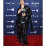 Eugene Lee Yang Instagram - gayer and prouder than ever 🖤 🏳️‍🌈 #GLAADawards 🏳️‍⚧️ Styling: @colinmanderson Hair: @daviddanggg Makeup: @ariannachayleneblean Makeup Asst.: @marykendallll Suit: @harryhalim_paris Diamonds: @h.crowne Ear Cuffs: @atavuscouture Shoes: @sunnisunnistudio Makeup provided by @thecremeshop Skincare by @peachandlily