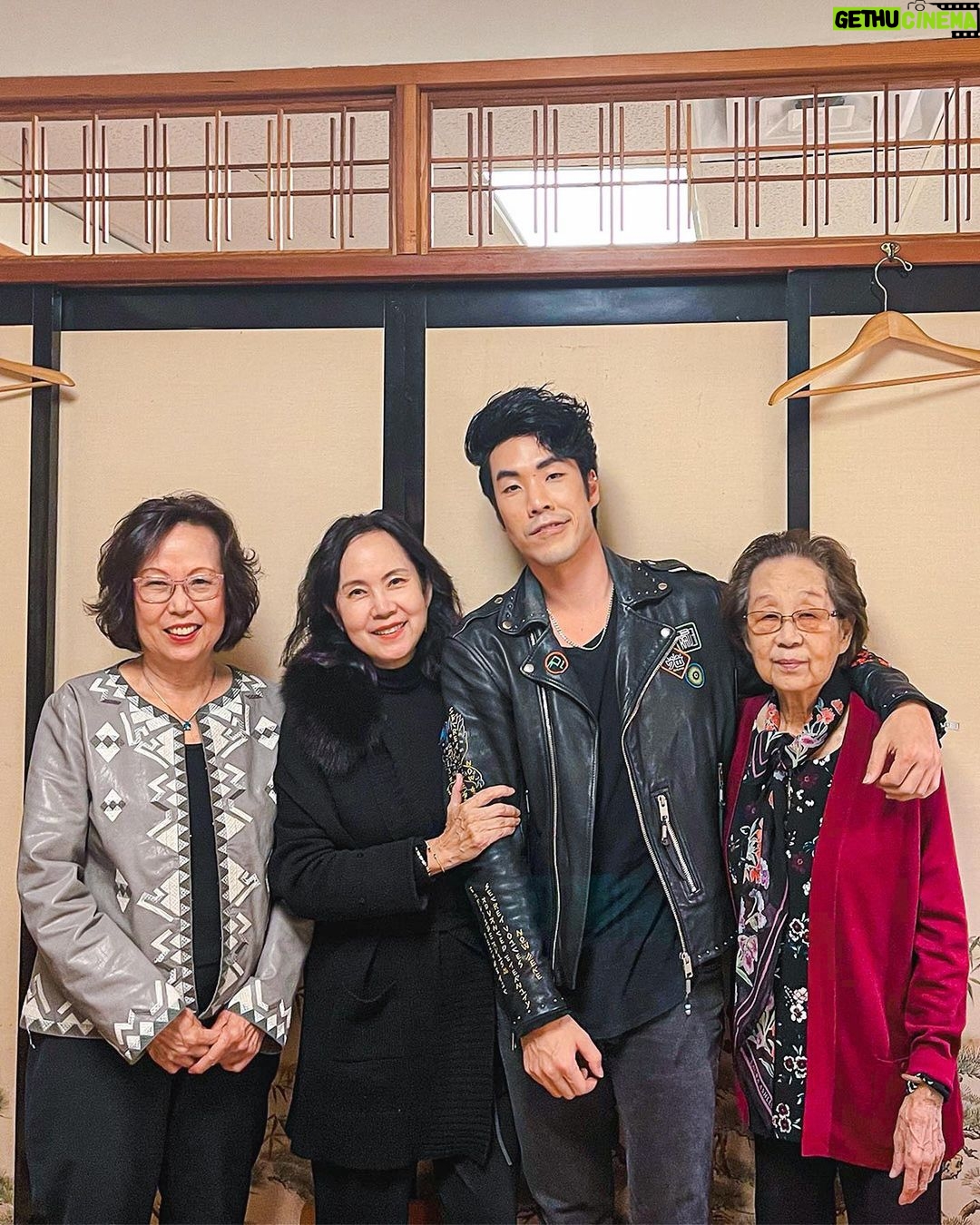 Eugene Lee Yang Instagram - hometown dump ⭐️ Texas