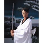 Eugene Lee Yang Instagram - “Silly Caucasian girl likes to play with samurai swords.” Beauty & Blood Series: #KillBill🗡️ O-Ren Ishii 石井 オーレン (Lucy Liu) #Halloween #Eugenoween Photos by @jdrenes Hair & Makeup by @ariannachayleneblean Hair & Makeup Asst. by @marykendallll Black Kimono by @estheryyoon
