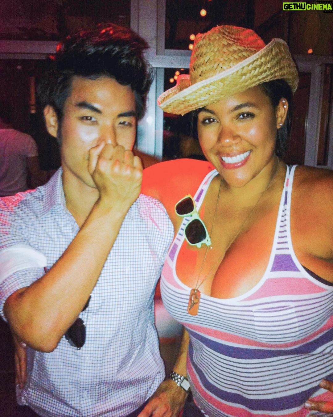 Eugene Lee Yang Instagram - Kimberly Eaton was a shining star. We all gravitated to you, and you blessed us with your warmth. Your light. You made every conversation compelling, every celebration joyous. Every moment I shared with you for the past thirteen years was an absolute privilege because of your wit, beauty, sincerity, and above all, kindness. You made everyone in your orbit feel wonderful. Worthwhile. I’m one of countless many who was fortunate to be touched by your brilliance. Rooms will feel dimmer without you. Our community already feels emptier without you. It was an honor to know you, and it will be a greater honor to never forget your rare, inimitable soul. We love you. ❤️