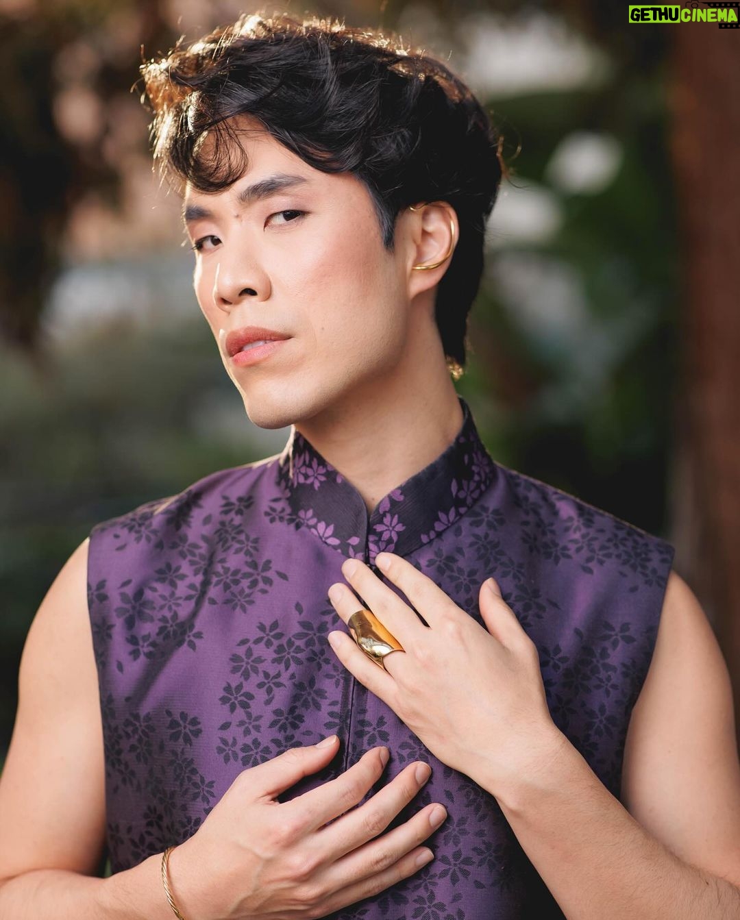 Eugene Lee Yang Instagram - Oscars Nominees Luncheon🪻 #Nimona styling by @colinmanderson hair by @daviddanggg makeup by @ariannachayleneblean suit by @hiromi.asai ear cuffs by @ladygreyjewelry ring & bracelet by @noritamy shoes by @unitednude photos by @jdrenes