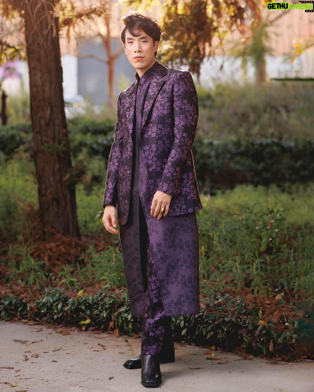 Eugene Lee Yang Instagram - Oscars Nominees Luncheon🪻 #Nimona styling by @colinmanderson hair by @daviddanggg makeup by @ariannachayleneblean suit by @hiromi.asai ear cuffs by @ladygreyjewelry ring & bracelet by @noritamy shoes by @unitednude photos by @jdrenes