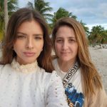 Eugenia Suárez Instagram – AY AY AY
Fue la primera canción que escribimos, hace un tiempo ya, nació junto a “lo que dicen de mi”, llegué con mi papelito escrito y junto a @santicelli y @diegomema le dimos forma y amor.
Después llegó la idea de filmarla en Miami, con equipo DE LUJO @bourke_films @rodolamboglia los quiero mucho.
Dirigió @fradkinm .
Me acompañó @caritonolte como siempre. ❤️
@juanmacativa @malapeluqueria me peinó y maquilló.
Estoy feliz de poder compartir música con Uds.
gracias ❤️🔥 Miami, Florida