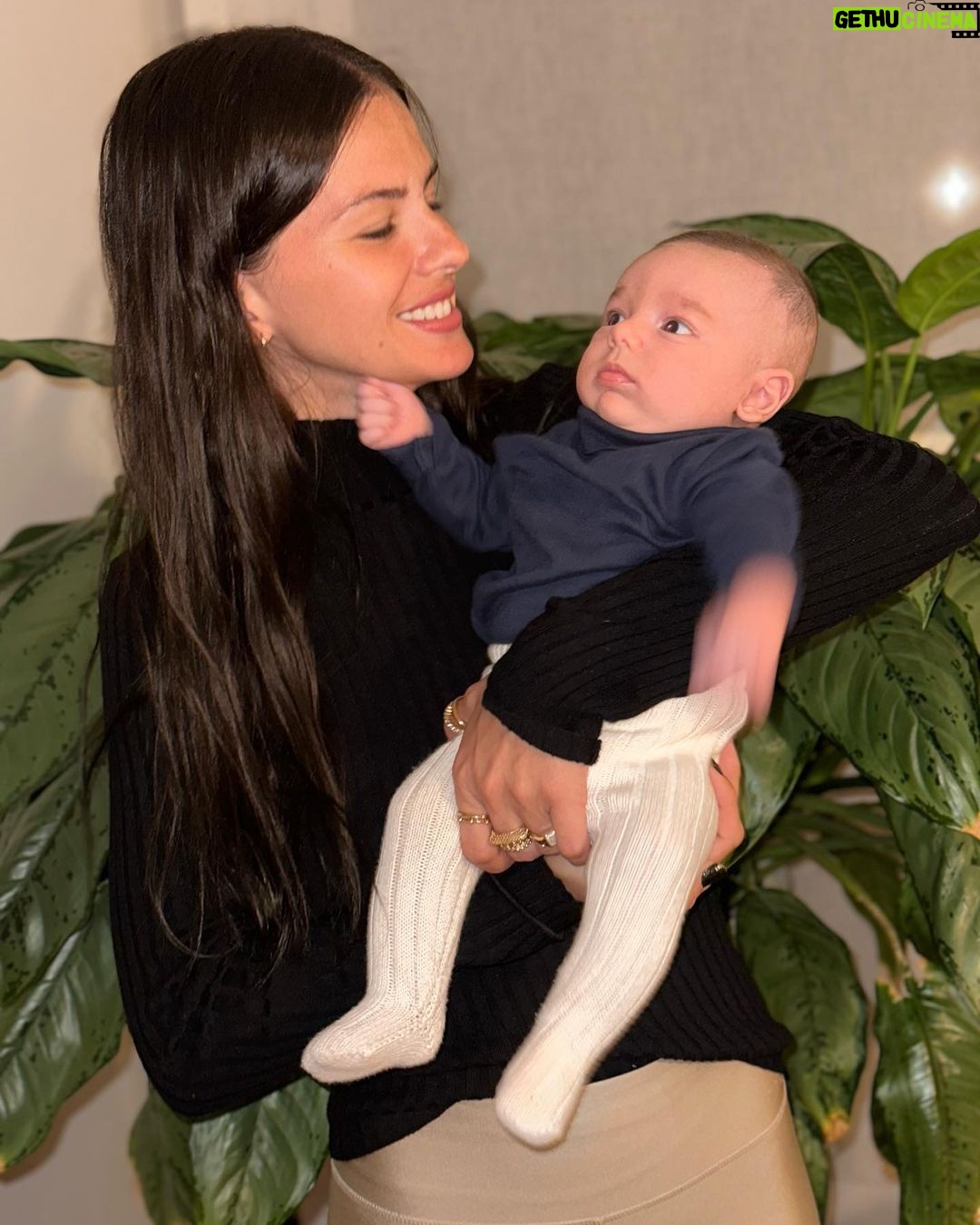 Eugenia Suárez Instagram - Con mi amor Ramiro Sobrino y ahijado amado de mi hermana y amiga amada. @agu.uslenghi